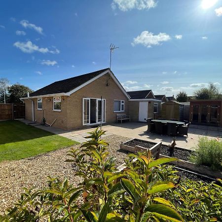 Lodge In The Heart Of Bourne Thurlby Exterior photo